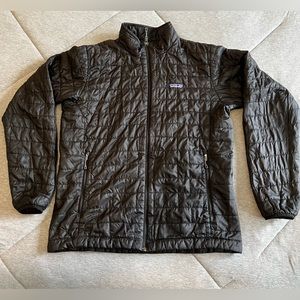 Patagonia Mens Nano Puff Jacket size Large in Black